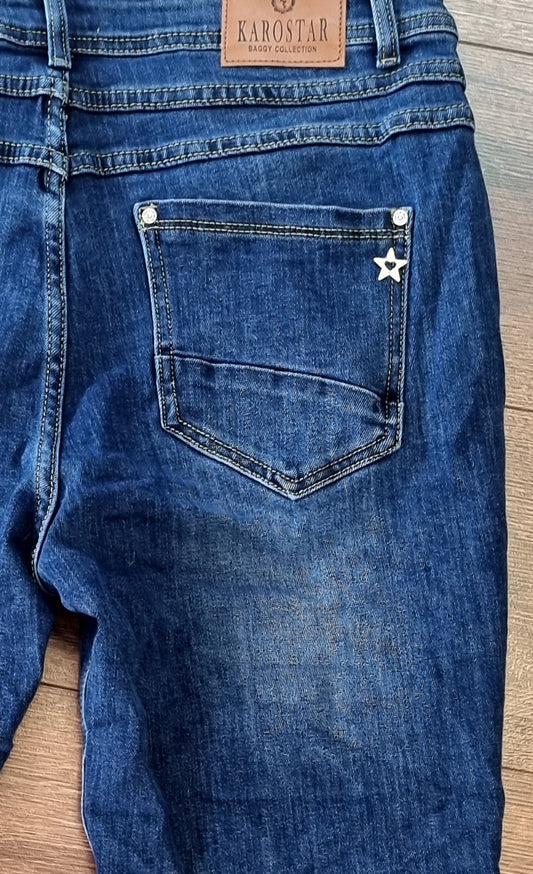 Trendige Jeans mit Knopfleiste bis 48 – lässig & stylisch zugleich