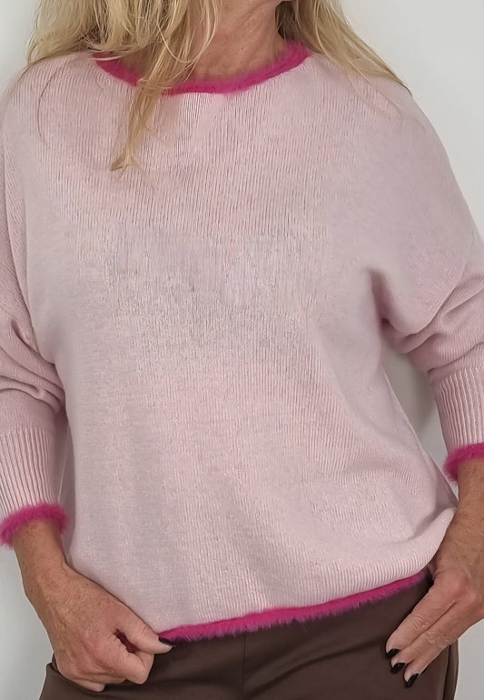 💗 Kuscheliger Feinstrick-Pulli in Rosa mit pinken Details