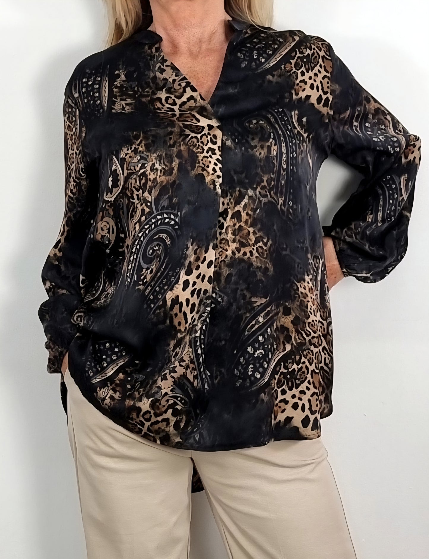 Elegante Bluse im Batik-Look – lässig, modern und unglaublich bequem