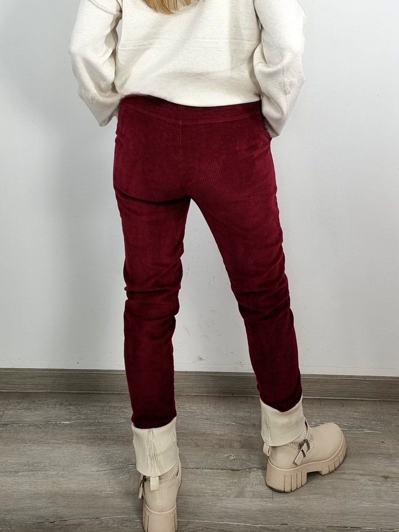 Kordhose – Bordeaux 🍇✨