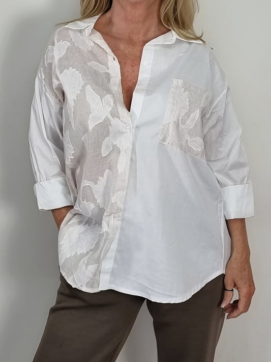Stylische Bluse mit besonderem Detail in 2 Farben