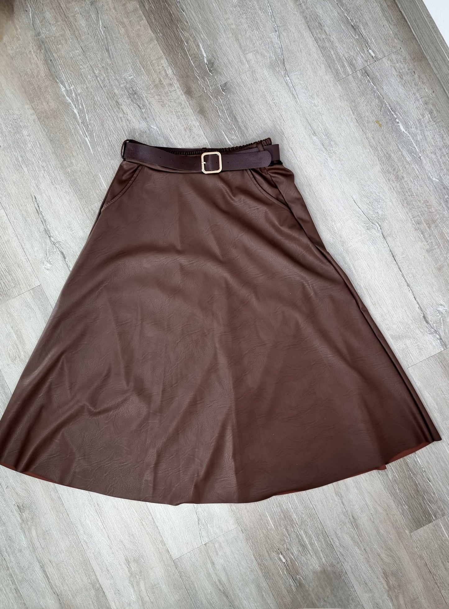 Eleganter A-Linien-Lederimitat-Rock Schoko