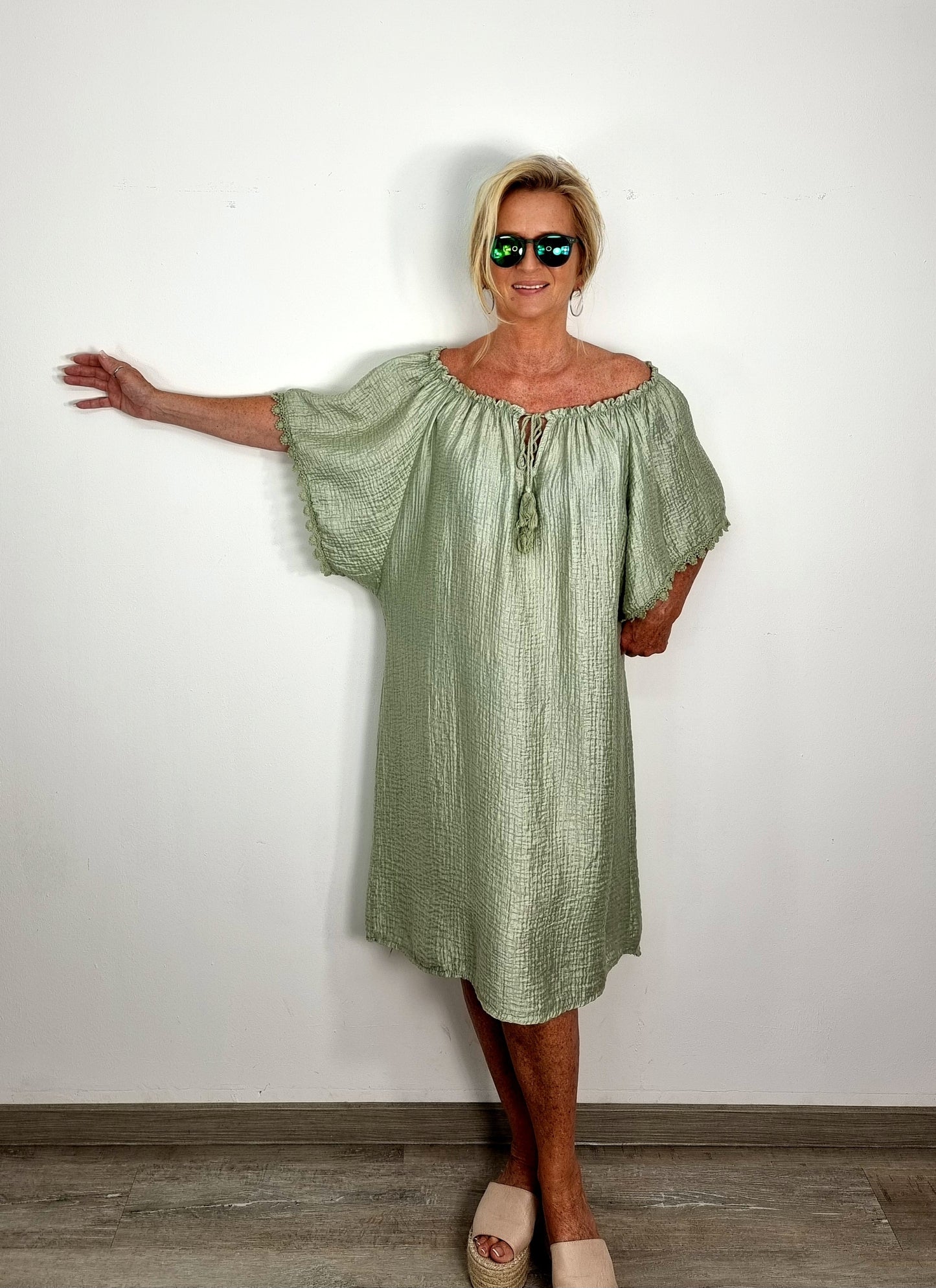 Oversize / Plussize /  Off - Shoulder Kleid Beige