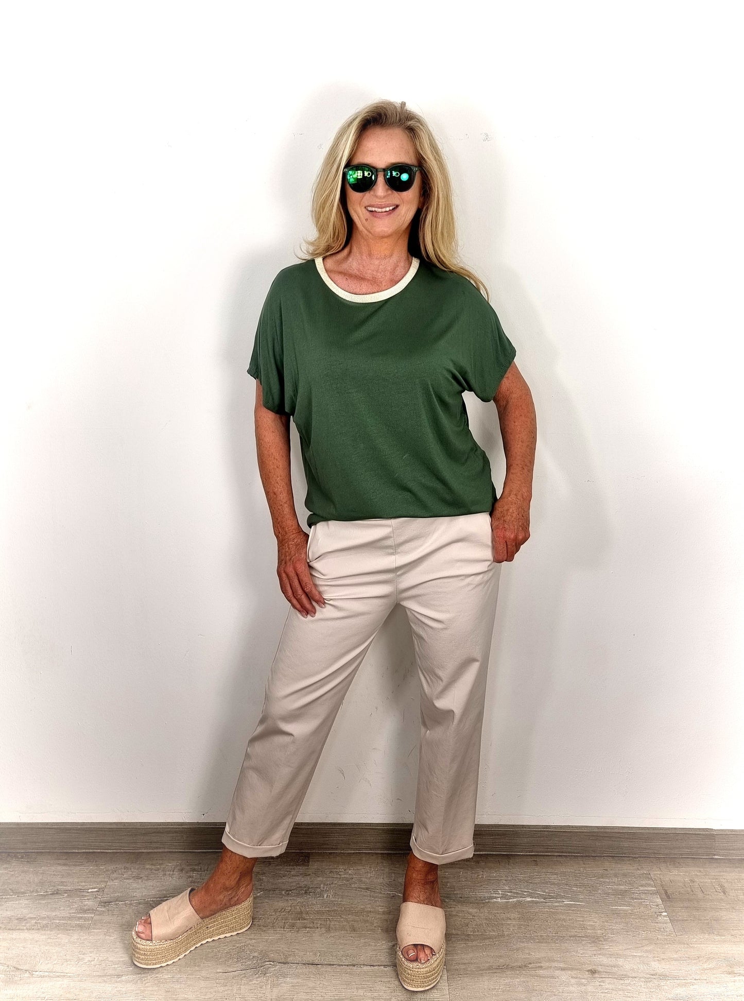 🌿 Damen T-Shirt in 3 Farben mit Glimmer-Detail🌿