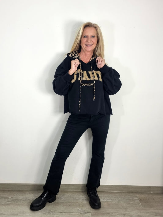🖤Hoodie „START YOUR DAY“ – mit Leo-Details 🖤