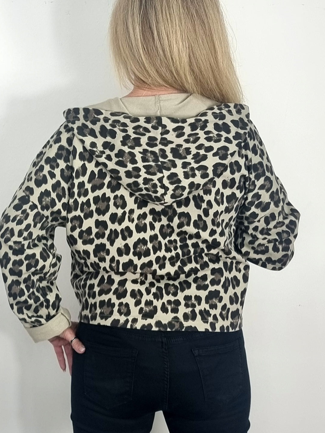 Leoparden- Jacke mit Kapuze