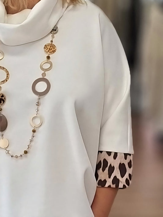 Casual Chic: Oberteil mit Leo-Highlights 🐆