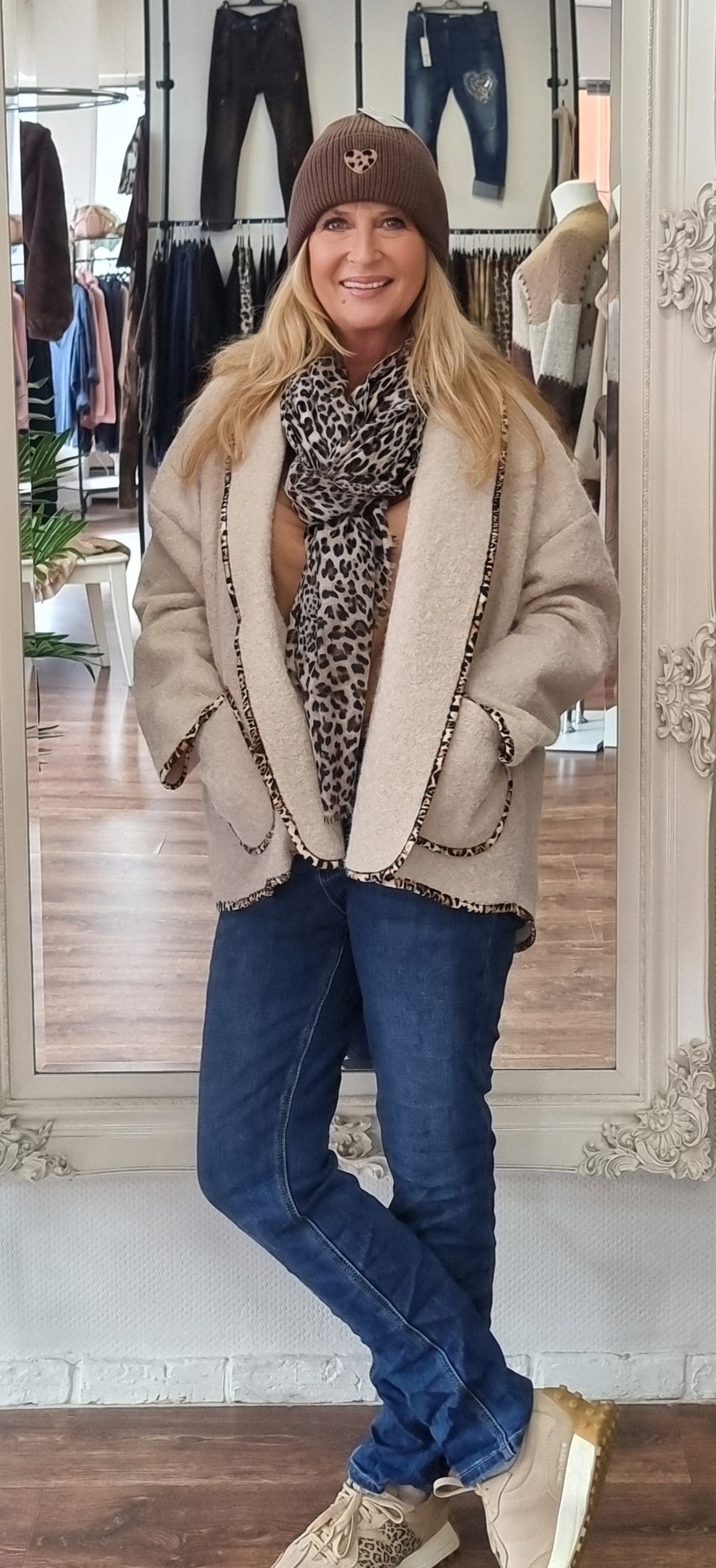 Teddyjacke mit Leo-Details Beige & Braun