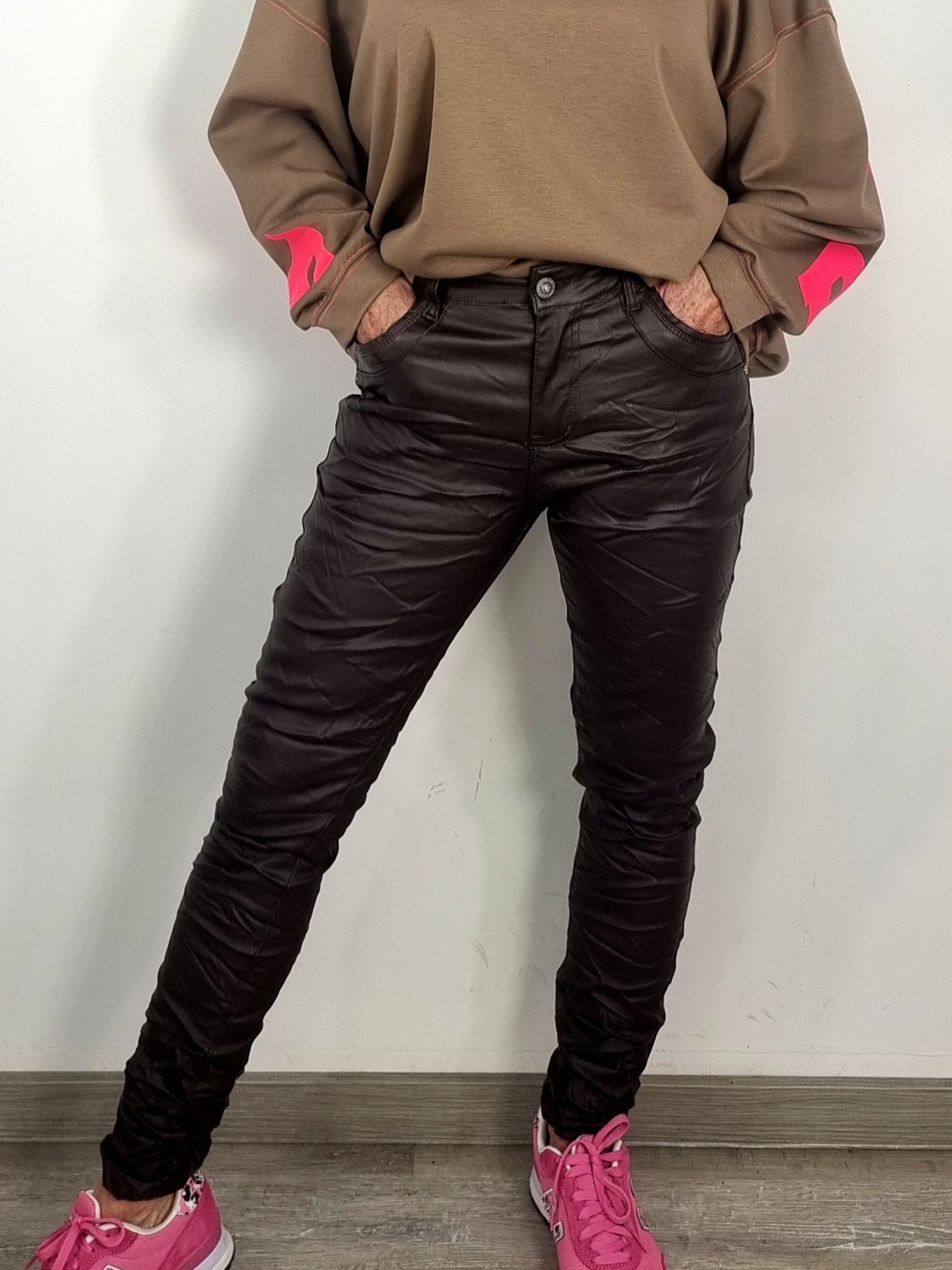 💥 Coole Lederoptik-Hose bis 48  – stylisch & bequem Schoko und Schwarz