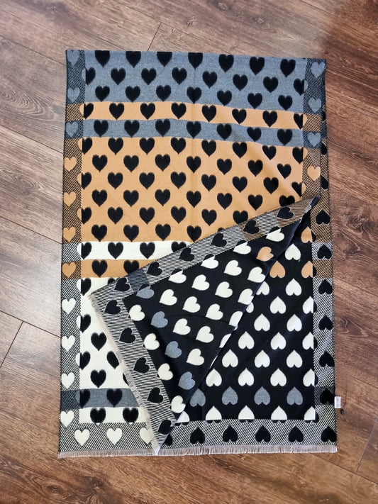 ❤️ Kuscheliger Herz-Schal – Stil trifft Gemütlichkeit ❤️