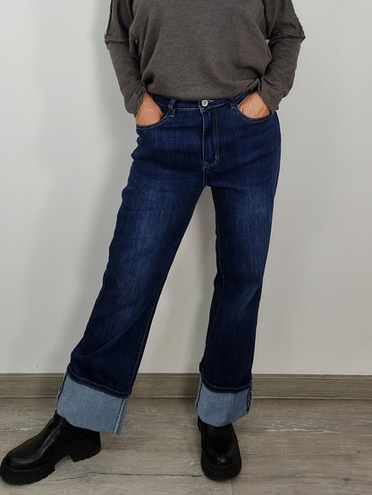 Weite Jeans mit Umschlag