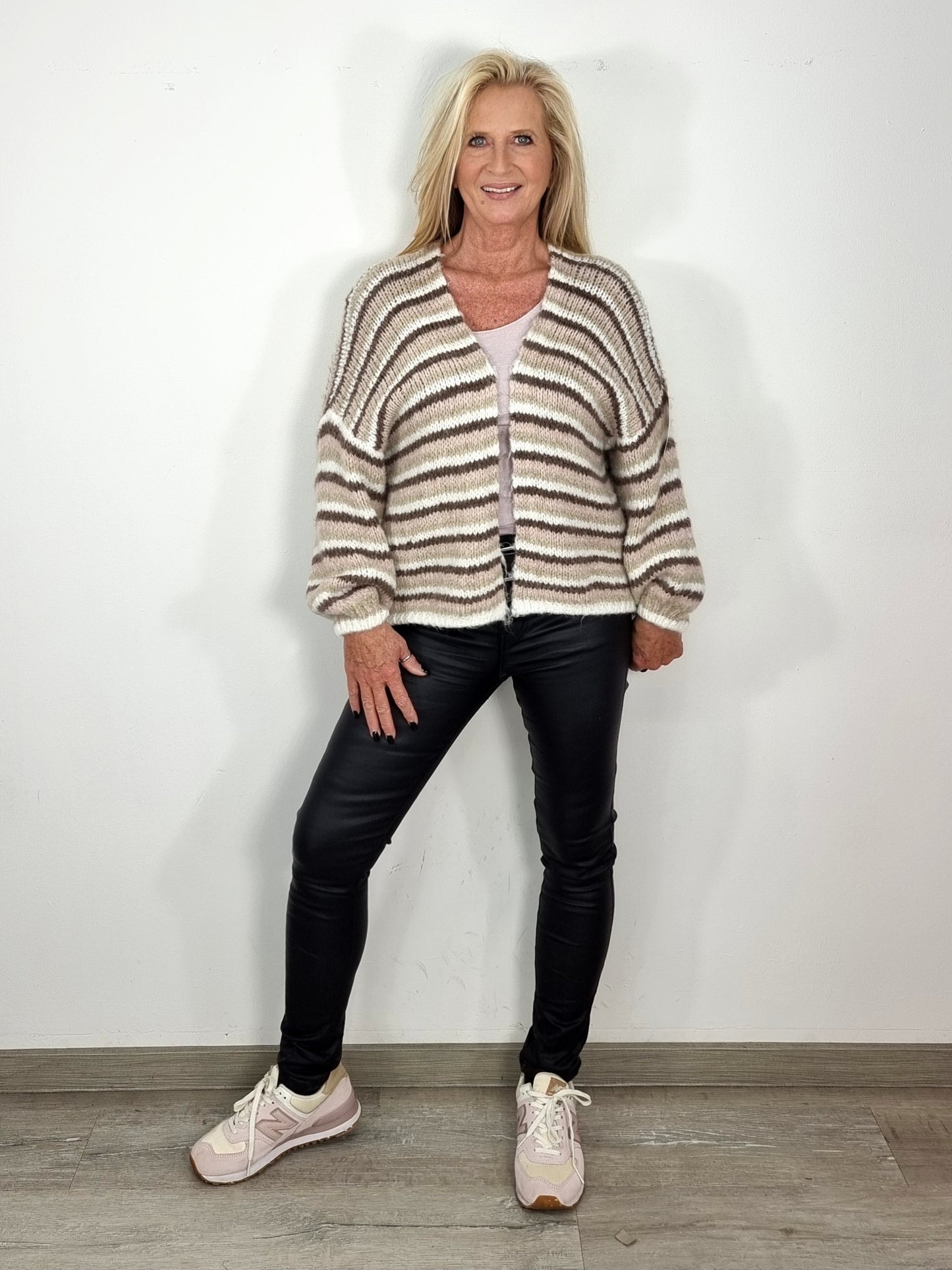 Gestreifte Strickweste – Kuschelig Beig/ Rosa/Braun