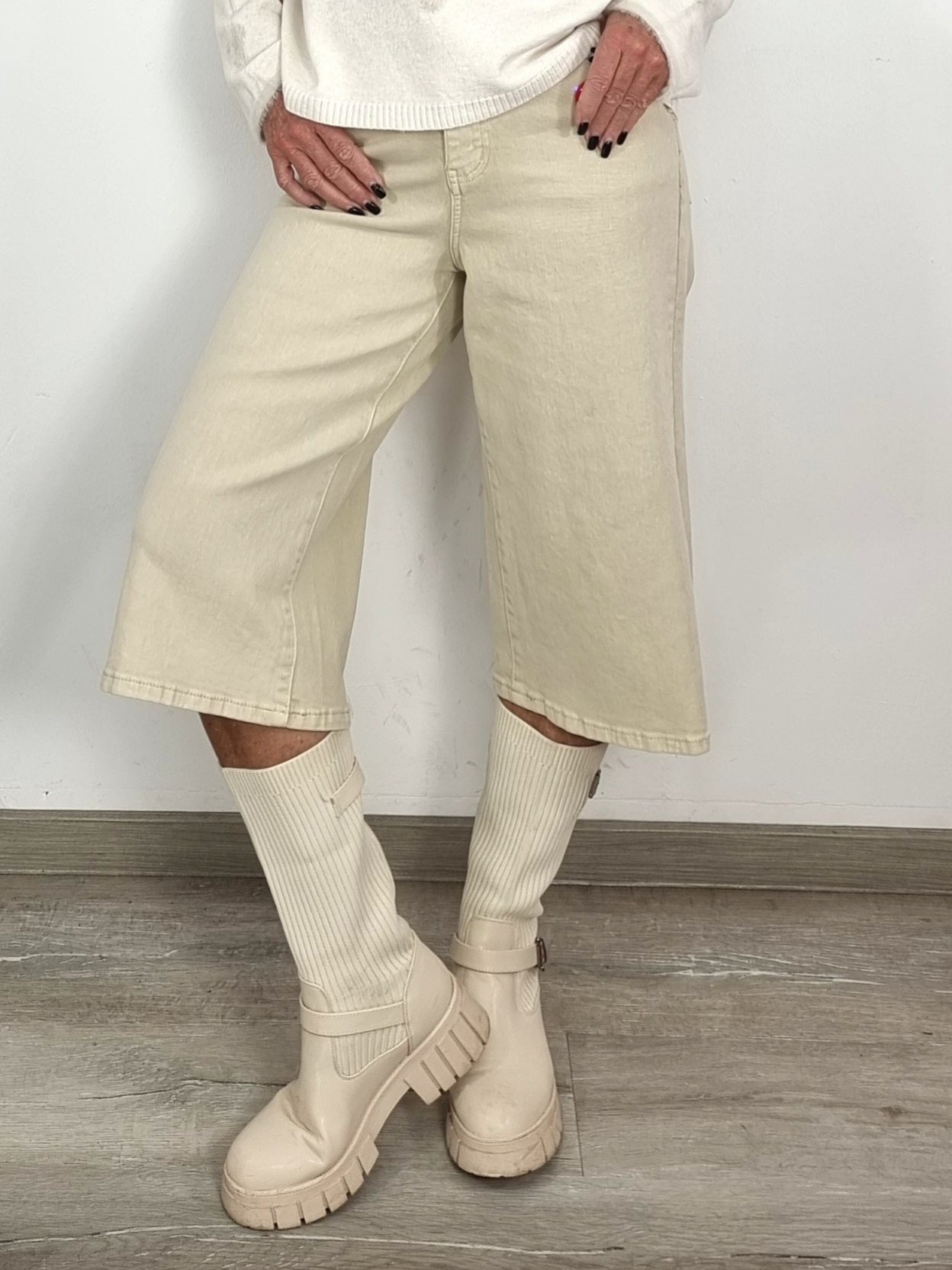 Weite Culotte in Creme – stylisch, bequem & vielseitig kombinierbar