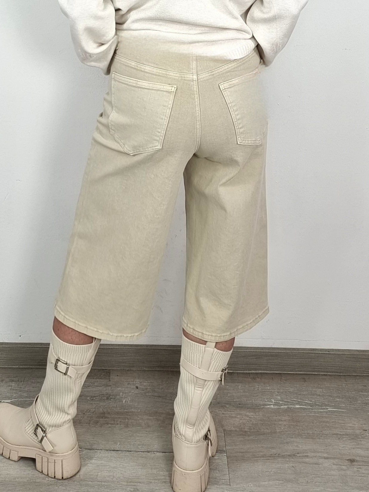 Weite Culotte in Creme – stylisch, bequem & vielseitig kombinierbar