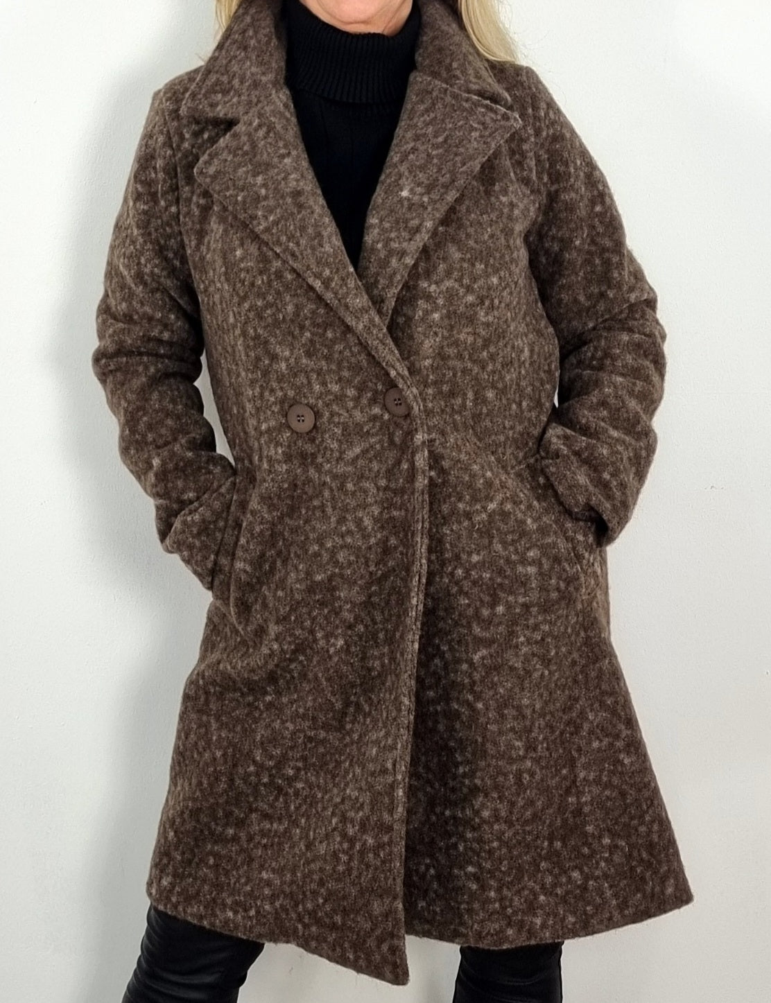 Kuscheliger Wollmantel in Braunmeliert 🧥✨
