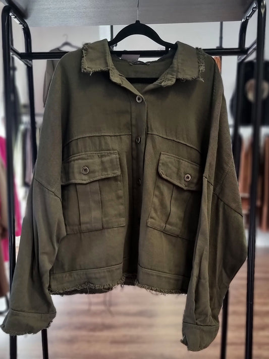 Oversize Hemdjacke – OLIV