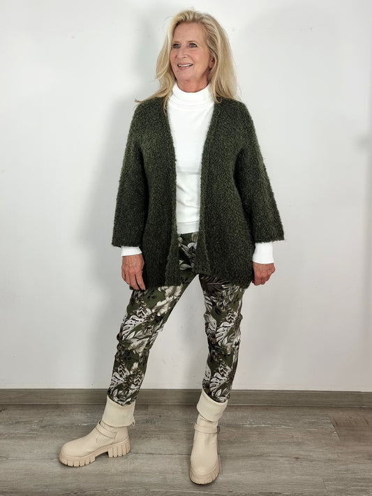 Kuschelige Strickweste in Olivgrün