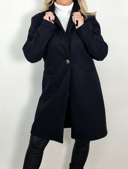 Eleganter Wollmantel in Schwarz – Zeitlos &amp; Stilvoll