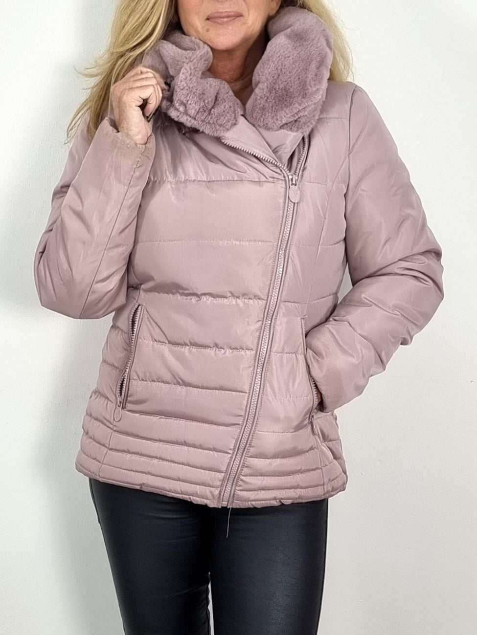 ❄️ Steppjacke „Soft Rose“ mit Kapuze