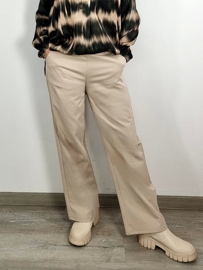 Klassische Hose mit weitem Bein – zeitlos, bequem & elegant