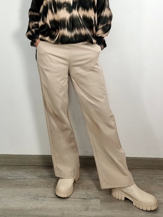 Klassische Hose mit weitem Bein – zeitlos, bequem & elegant