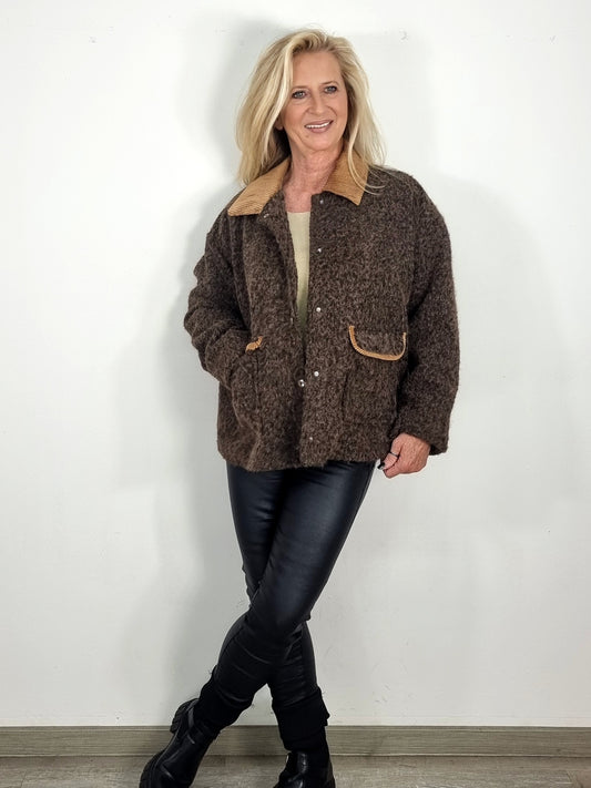 Wolljacke mit Cord Details – zeitlos, warm & stylisch