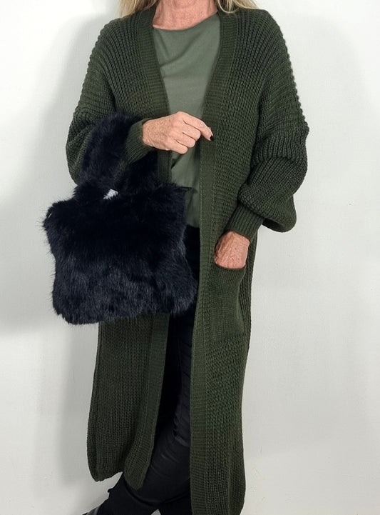 Langer Strickcardigan – gemütlich, stylisch & vielseitig kombinierbar