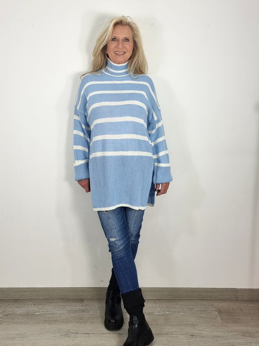 Strickpulli in Himmelblau