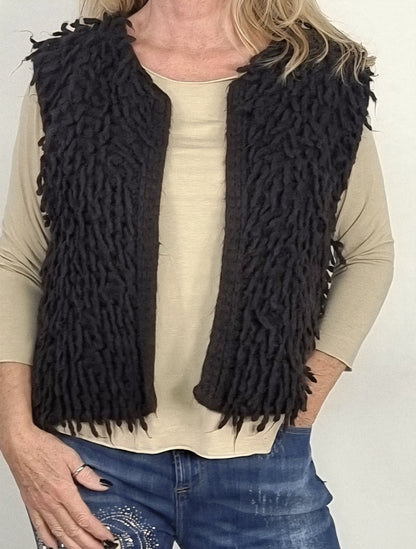 Kuschelige Strickweste – Dein neuer  Winterliebling Braun