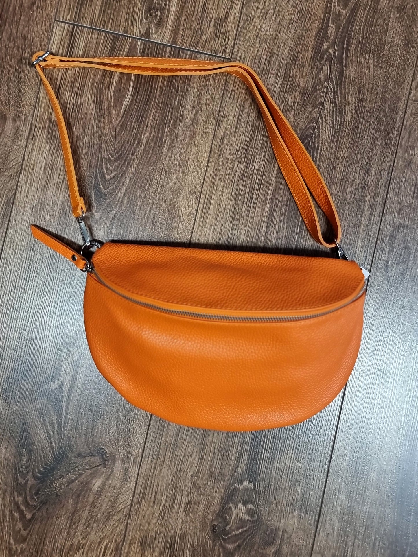 Leder-Bauchtasche in vielen Farben