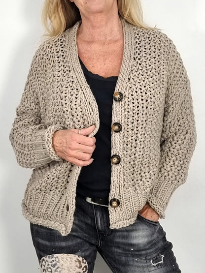 Strickweste mit Knopfverschluss – lässig & zeitlos Beige