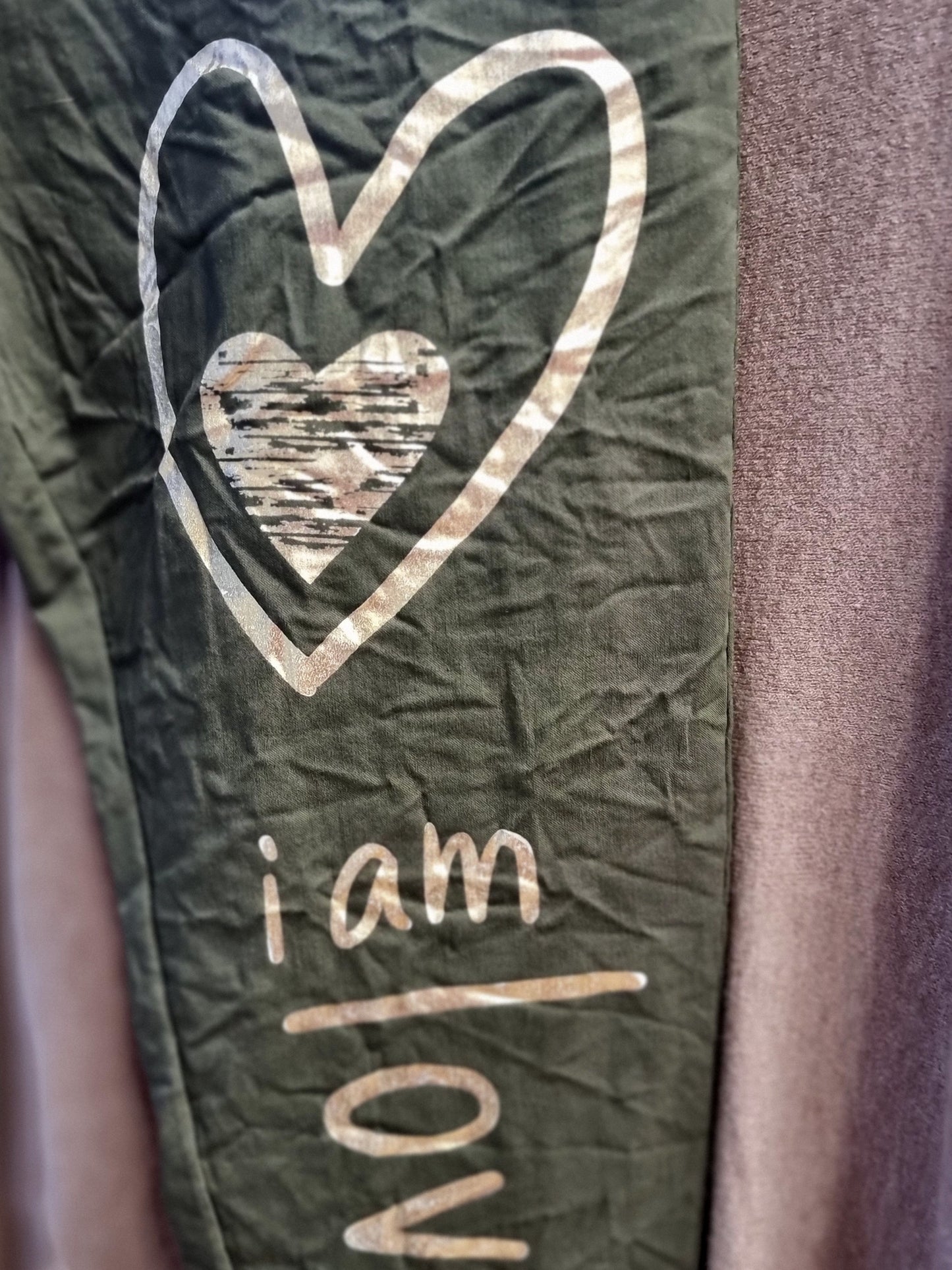 Jogpants Oversized „I am love“ 2 Farben