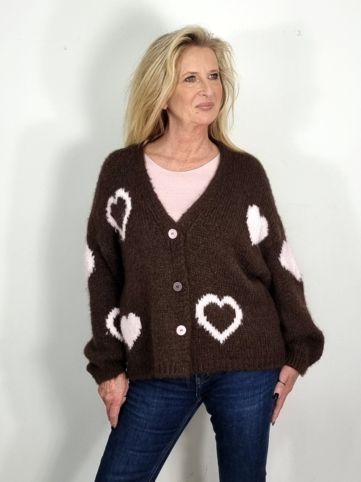 Lässige Strickjacke mit modernem Muster, Braun/ Rosa