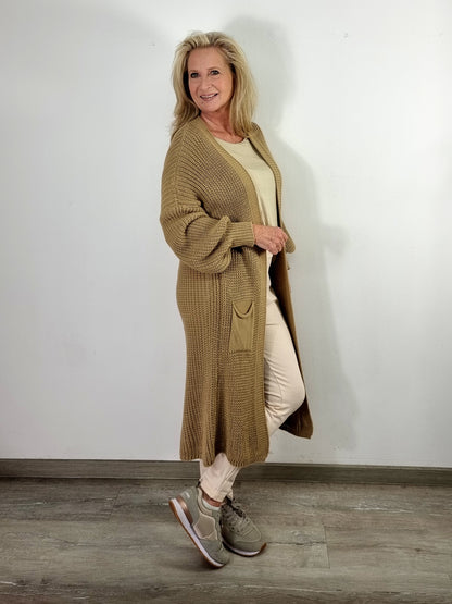 Langer Strickcardigan – gemütlich, stylisch & vielseitig kombinierbar