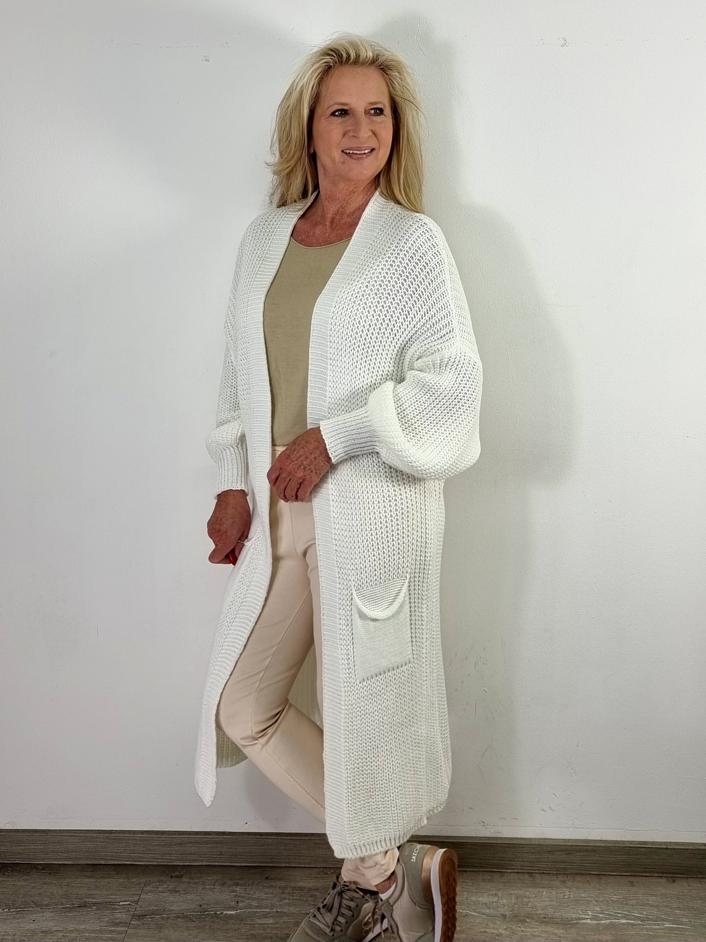 Langer Strickcardigan – gemütlich, stylisch & vielseitig kombinierbar