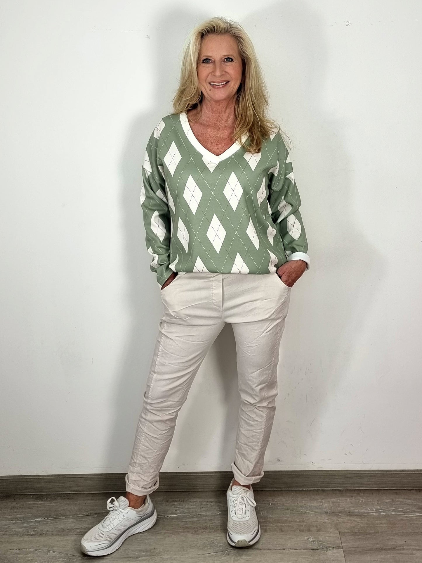 Leichter Pullover mit modernem Rautenmuster – frisch, feminin & vielseitig