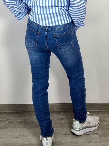 Trendige High-Waist-Jeans mit Knopfleiste – Komfort trifft Style