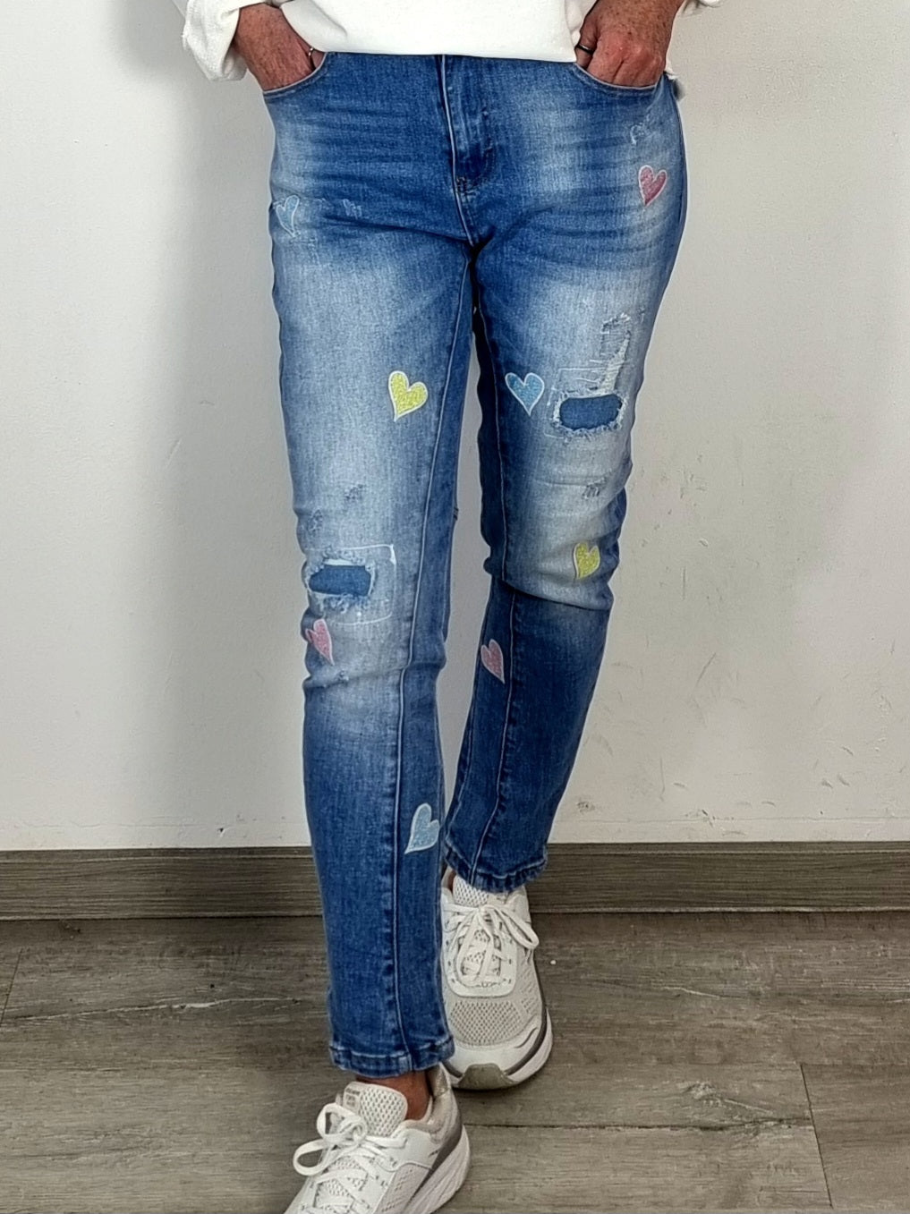 ✨ Trendige Jeans mit Herz-Details – lässig, feminin & absolut einzigartig! ✨