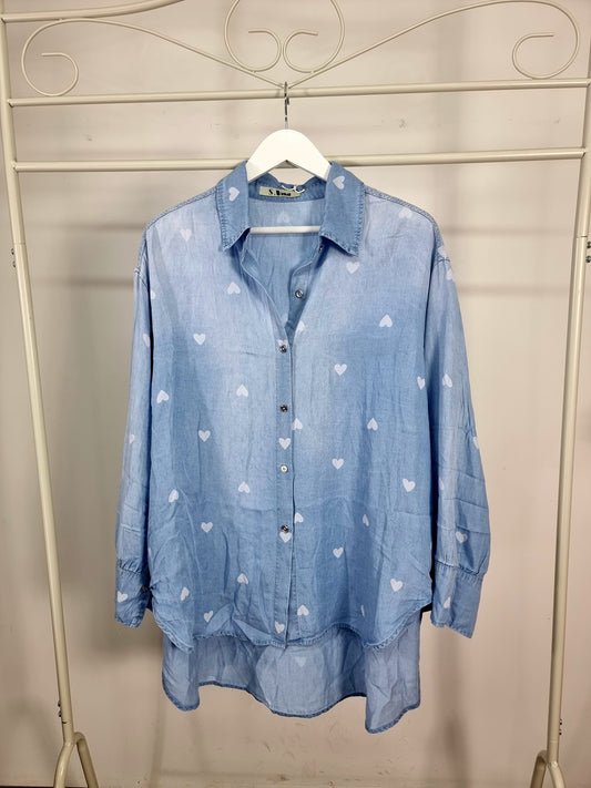 Jeansbluse mit Herzprint
