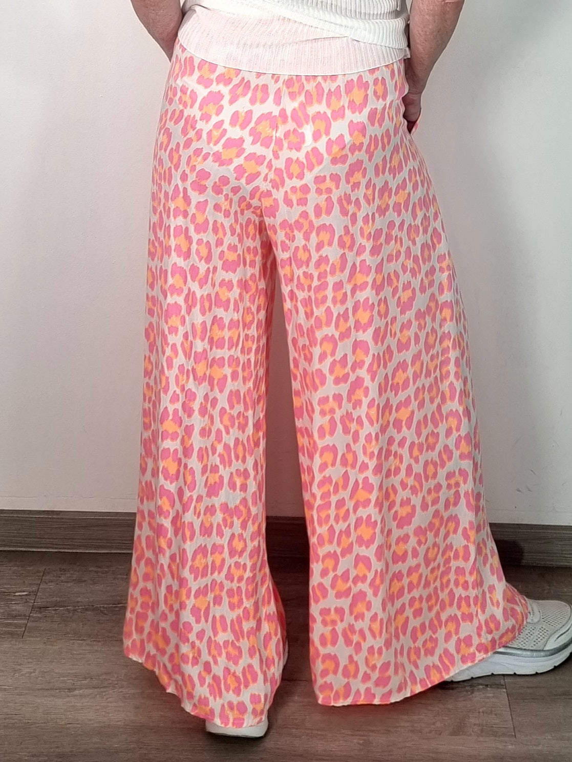 Leo Love Hose – Neon Orange