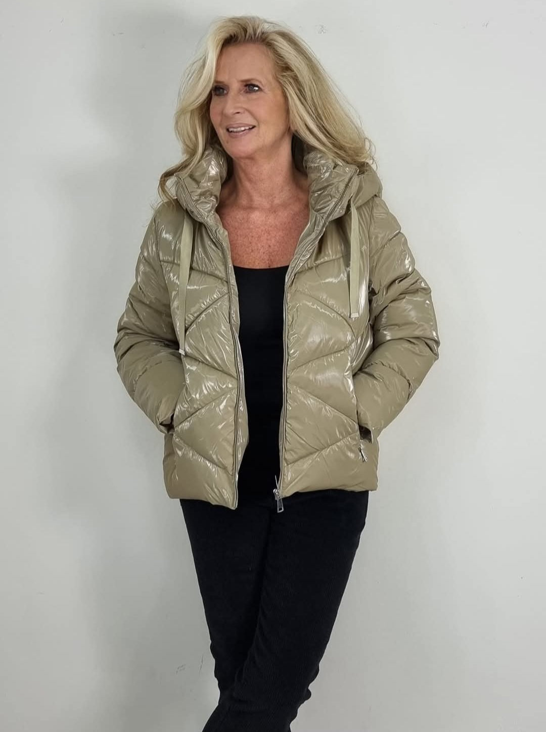 Steppjacke mit Glanzoptik