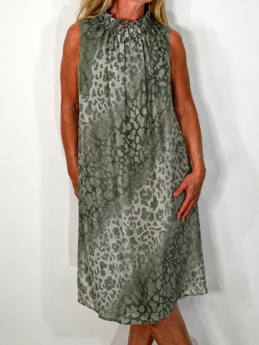 Sommerkleid mit Animal-Print – Elegant, luftig & modern